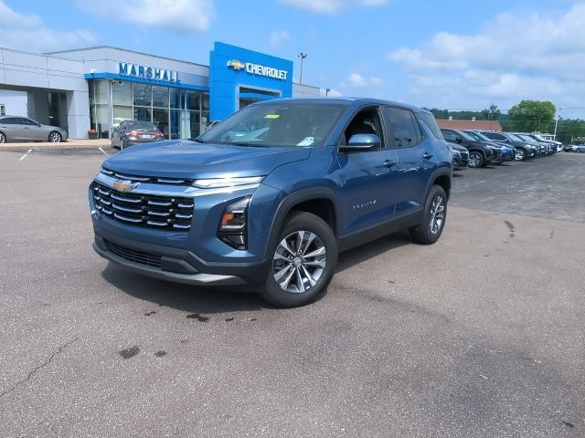 Used 2026 Chevrolet Equinox LT AWD/4WD image 3