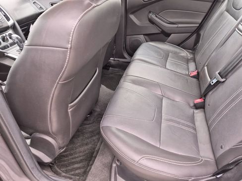 Used 2013 Ford Focus SE FWD image 25