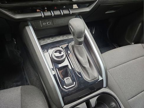 Used 2025 Chevrolet Colorado Trail Boss w/ Midnight Edition image 28