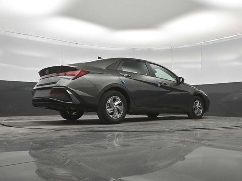 New 2026 Hyundai Elantra SE FWD image 37