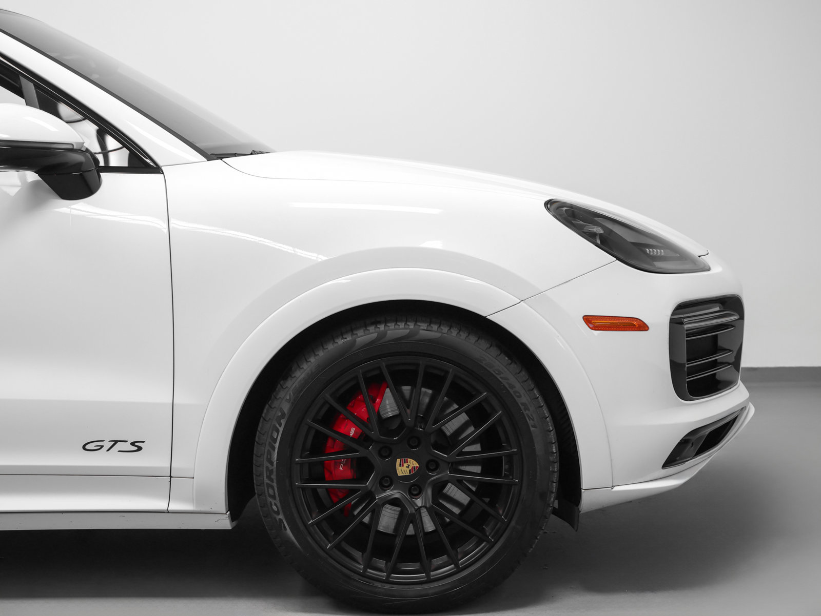 Certified 2022 Porsche Cayenne GTS w/ Premium Package Plus AWD/4WD image 14
