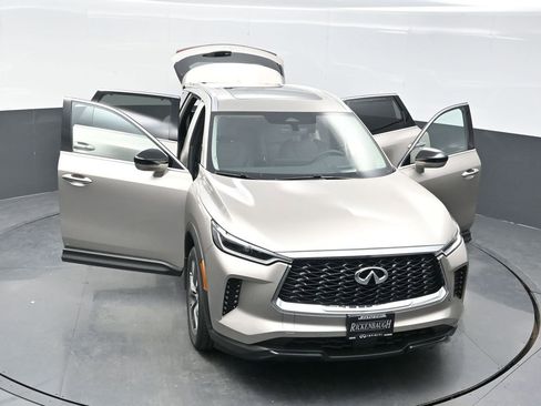 Used 2025 INFINITI QX60 Luxe w/ Vision Package image 43