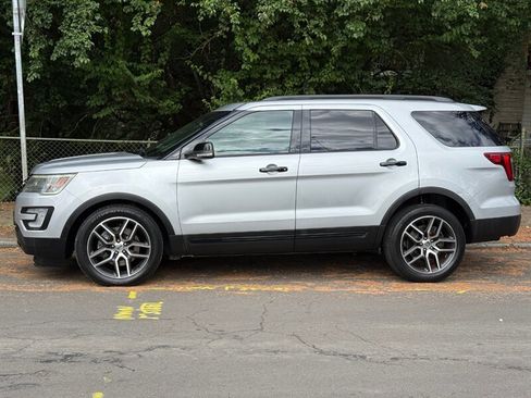 Used 2016 Ford Explorer Sport w/ Equipment Group 401A image 2