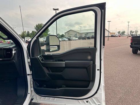 Used 2022 Ford F150 XLT w/ Equipment Group 302A High AWD/4WD image 28
