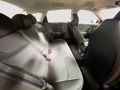 New 2025 Kia K4 LX image 24
