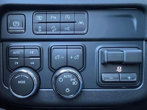 New 2026 Chevrolet Suburban LS w/ LPO, Dark Essentials Package image 20