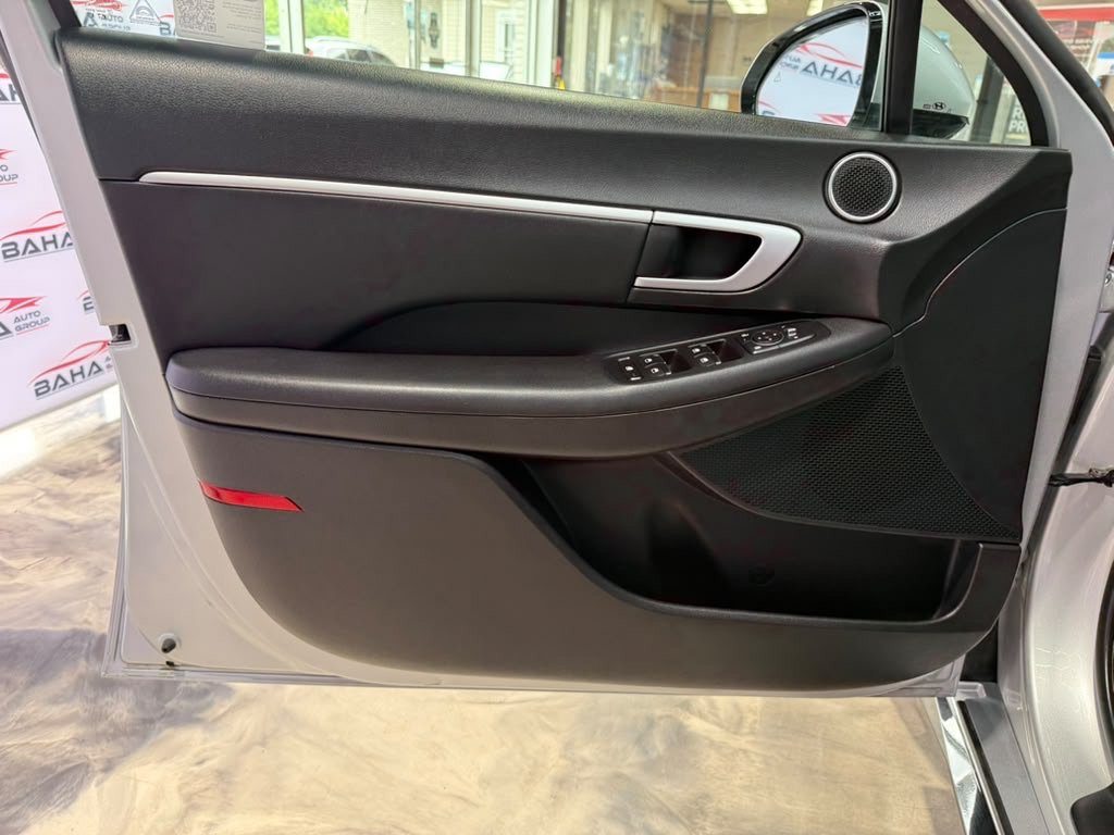Used 2025 Hyundai Sonata SEL FWD image 32