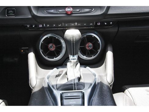 Used 2016 Chevrolet Camaro SS RWD image 27