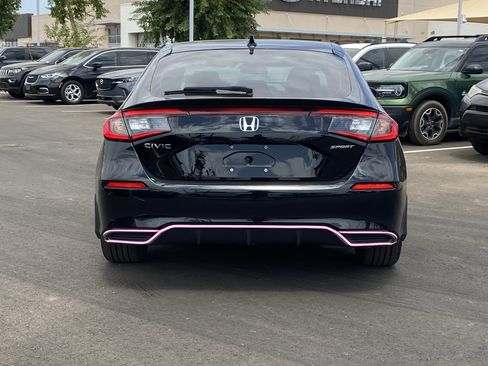Used 2025 Honda Civic Sport image 4