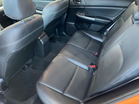 Used 2015 Subaru Crosstrek 2.0i Limited AWD/4WD image 10