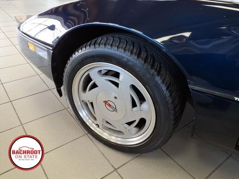 Used 1989 Chevrolet Corvette Convertible RWD image 31