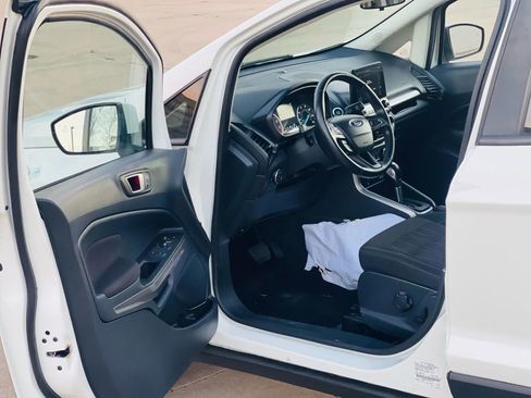 Used 2019 Ford EcoSport SE w/ SE Convenience Package image 14