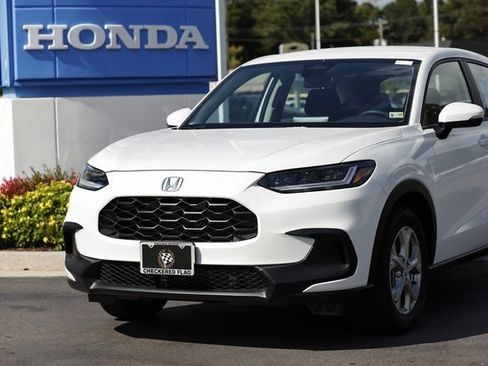 New 2025 Honda HR-V LX image 2