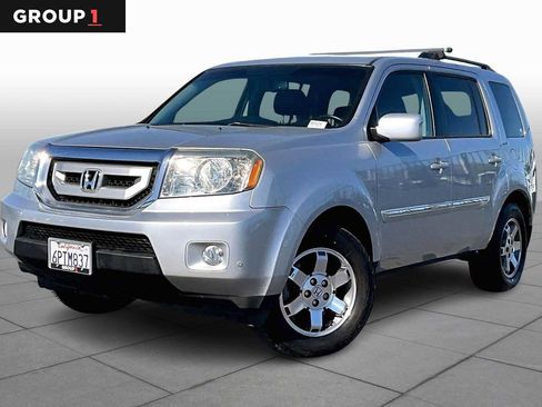 Used 2011 Honda Pilot Touring image 1