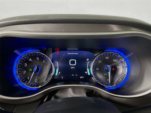 New 2026 Chrysler Pacifica Select image 13