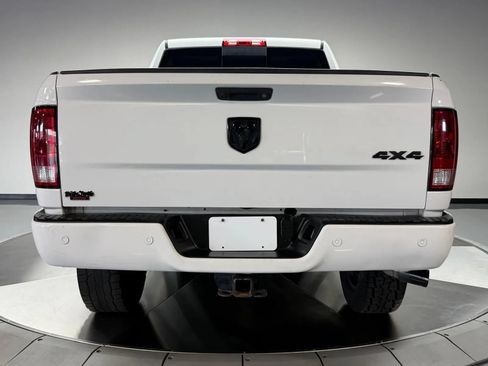 Used 2018 RAM 2500 Big Horn w/ Sport Appearance Group AWD/4WD image 5