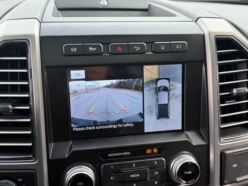 Used 2020 Ford F250 Platinum w/ FX4 Off-Road Package image 21