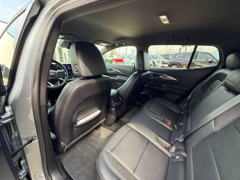 Used 2025 Chevrolet Equinox EV LT w/ Convenience Package image 24