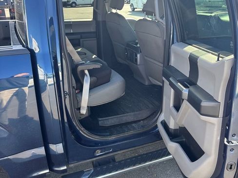 Used 2018 Ford F150 XLT w/ Equipment Group 302A Luxury AWD/4WD image 11