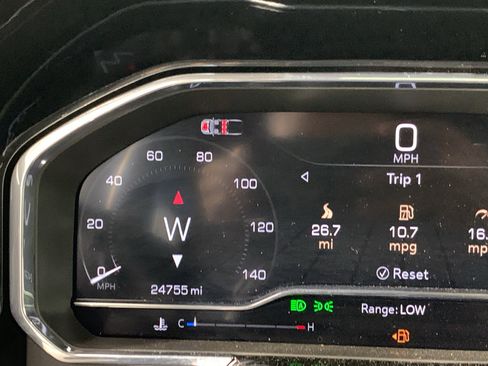 Used 2025 GMC Sierra 1500 SLT w/ SLT Convenience Package image 24