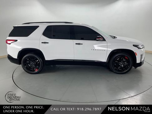 Used 2023 Chevrolet Traverse Premier w/ Redline Edition image 5