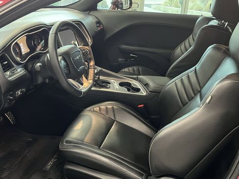 Used 2018 Dodge Challenger SRT Hellcat image 11