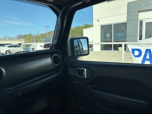 Used 2023 Jeep Wrangler Unlimited Sport AWD/4WD image 22