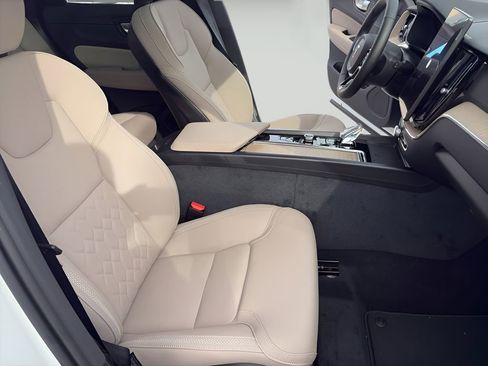New 2026 Volvo XC60 B5 Plus w/ Protection Package Premier image 12