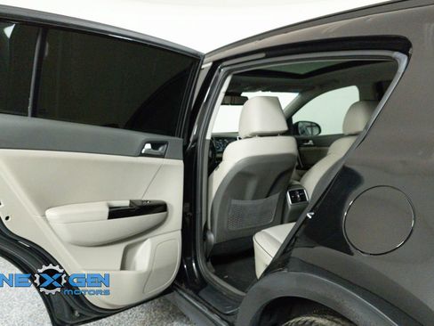 Used 2018 Kia Sportage EX w/ Option Group 040 FWD image 23