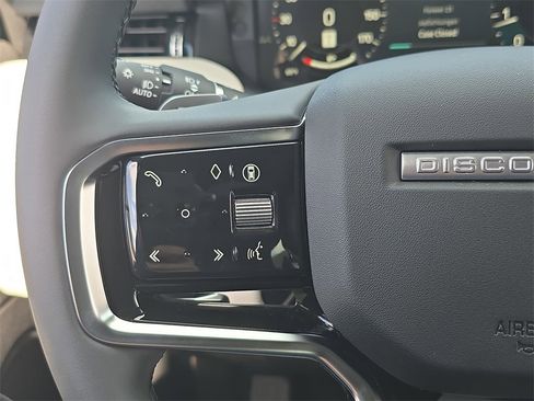 New 2026 Land Rover Discovery Sport Landmark image 17