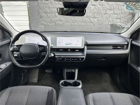 Used 2024 Hyundai Ioniq 5 SE AWD/4WD image 17