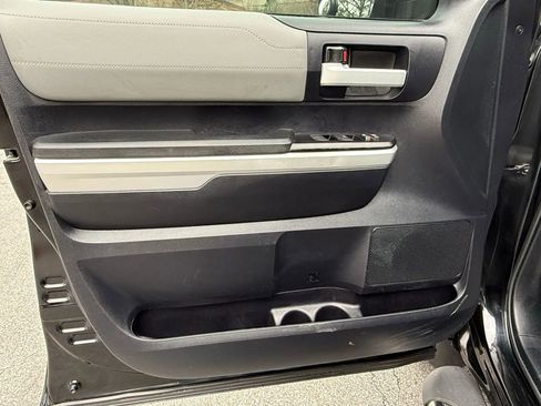 Used 2014 Toyota Tundra Limited image 18