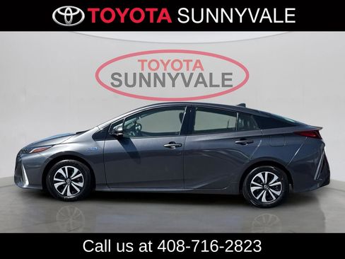 Used 2019 Toyota Prius Prime Premium w/ Preferred Accessory Package FWD image 6