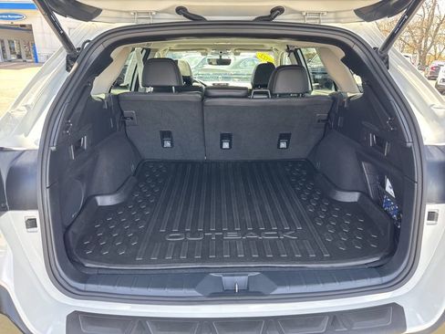 Used 2022 Subaru Outback Limited XT AWD/4WD image 14