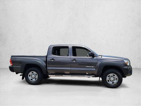 Used 2015 Toyota Tacoma PreRunner w/ Convenience Package RWD image 4