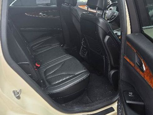 Used 2016 Lincoln MKX Reserve w/ Technology Package AWD/4WD image 13