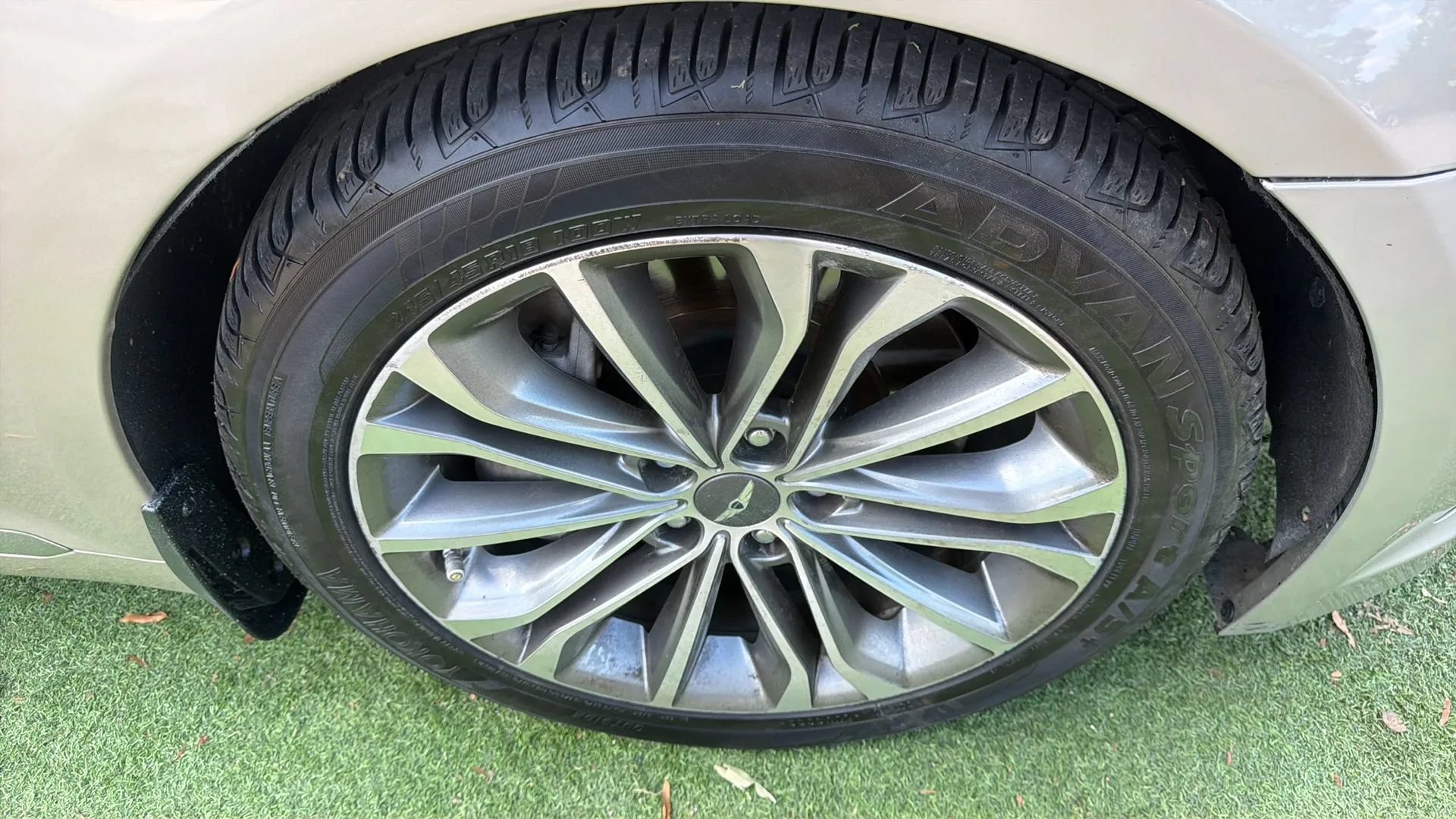 Used 2015 Hyundai Genesis 3.8 w/ Option Group 03 RWD image 27