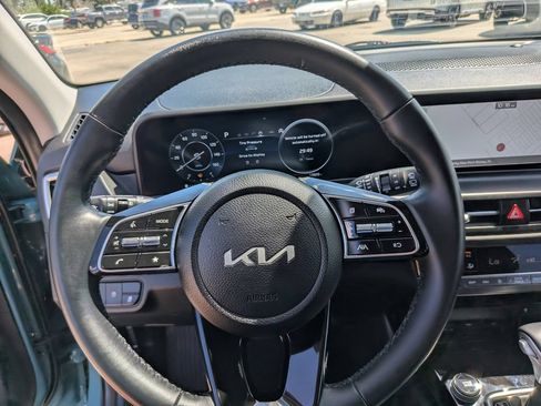 Certified 2026 Kia Seltos EX FWD image 29