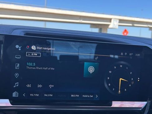 Used 2023 Chevrolet Silverado 1500 LT image 27