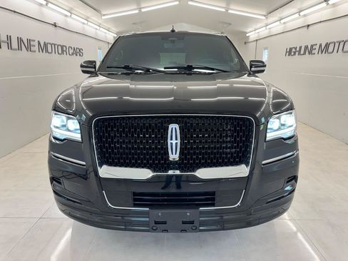 Used 2023 Lincoln Navigator L Reserve AWD/4WD image 2