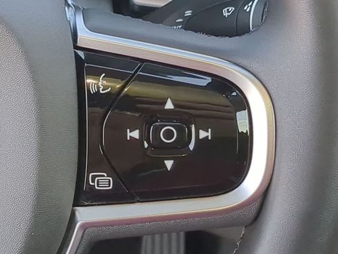 Certified 2025 Volvo XC60 B5 Ultra w/ Protection Package Premier AWD/4WD image 23