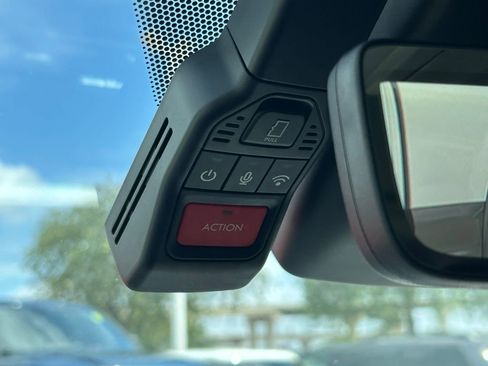 Used 2024 Toyota Highlander Platinum FWD image 38