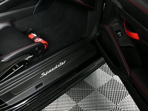 Used 2019 Porsche 911 Speedster image 22