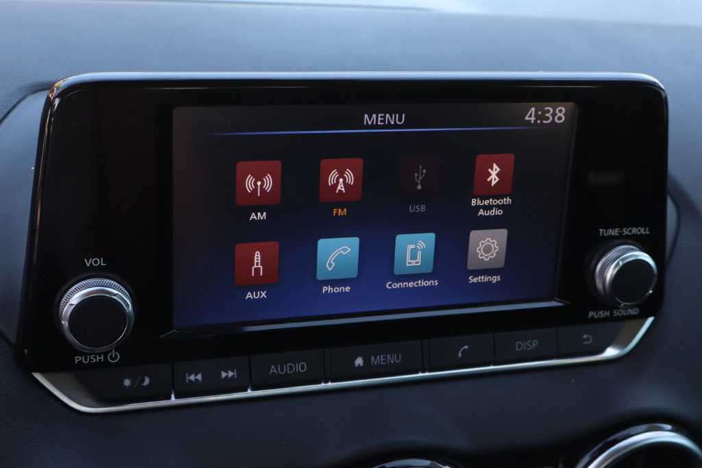 Used 2025 Nissan Sentra S FWD image 28