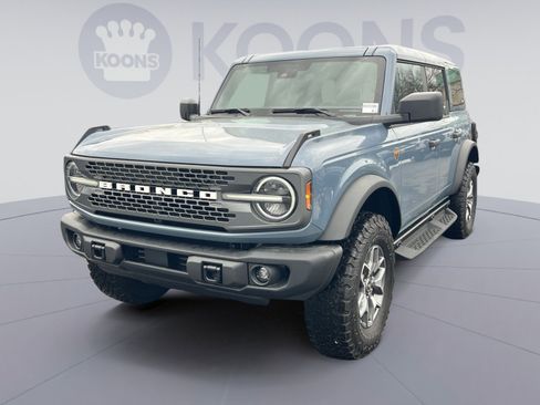 New 2025 Ford Bronco Badlands image 1