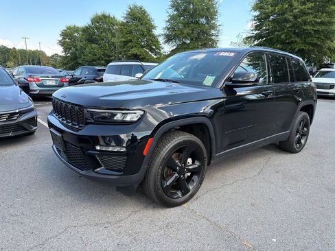 Used 2023 Jeep Grand Cherokee Limited w/ Black Appearance Package AWD/4WD image 2