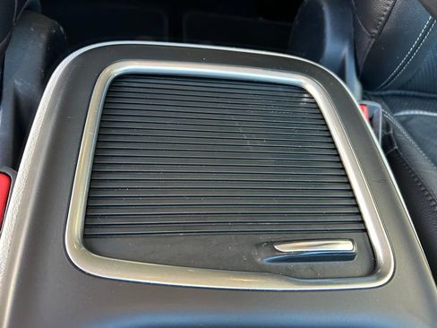 Used 2022 Chrysler Pacifica Touring-L image 46