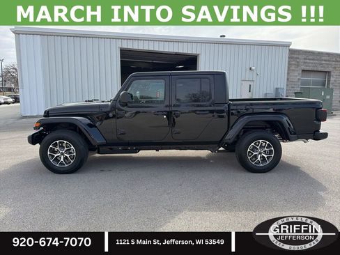 New 2026 Jeep Gladiator Sport image 16