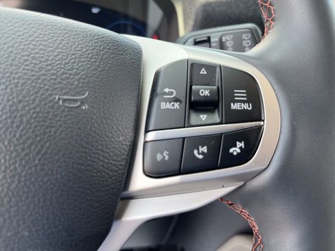 Used 2025 Ford Explorer Active w/ Active Comfort Package image 35