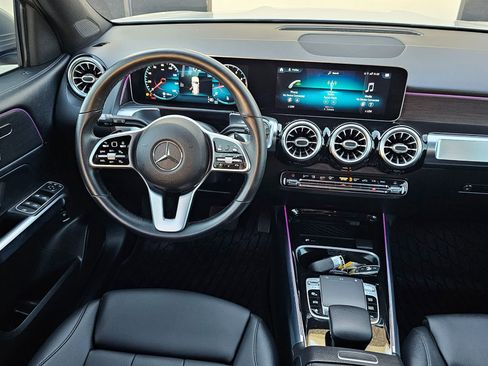 Used 2020 Mercedes-Benz GLB 250 image 23